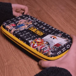 Bolsa Premium One Piece Thousand Sunny para Nintendo Switch