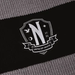 Bufanda 'Nevermore' de Netflix - Estilo Wednesday Addams