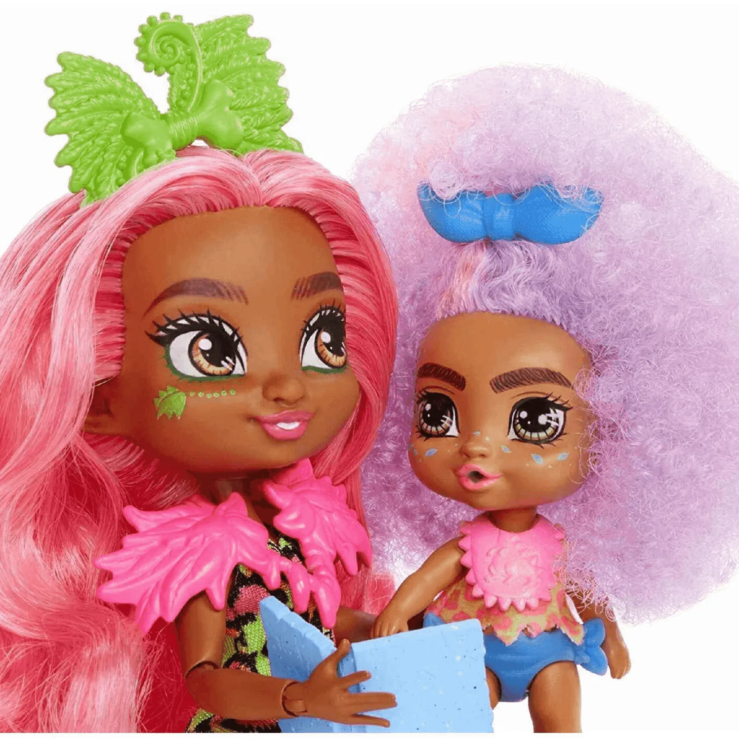 Cave Club Babysitting Fernessa y Furrah