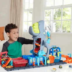 Hot Wheels City Let´s Race ¡A Correr! Túnel de Lavado de Tiburón