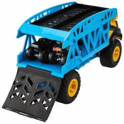 Hot Wheels Monster Trucks Camión Monster Mover Vehículo transportador de coches, incluye 3 coches de
