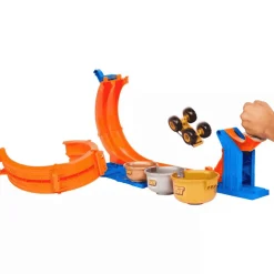 Hot Wheels Monster Trucks Desafío de Trofeo con Loop y Salto