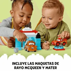 LEGO Diversión en el Autolavado con Rayo McQueen y Mate