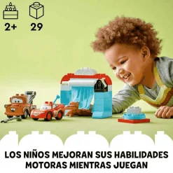 LEGO Diversión en el Autolavado con Rayo McQueen y Mate
