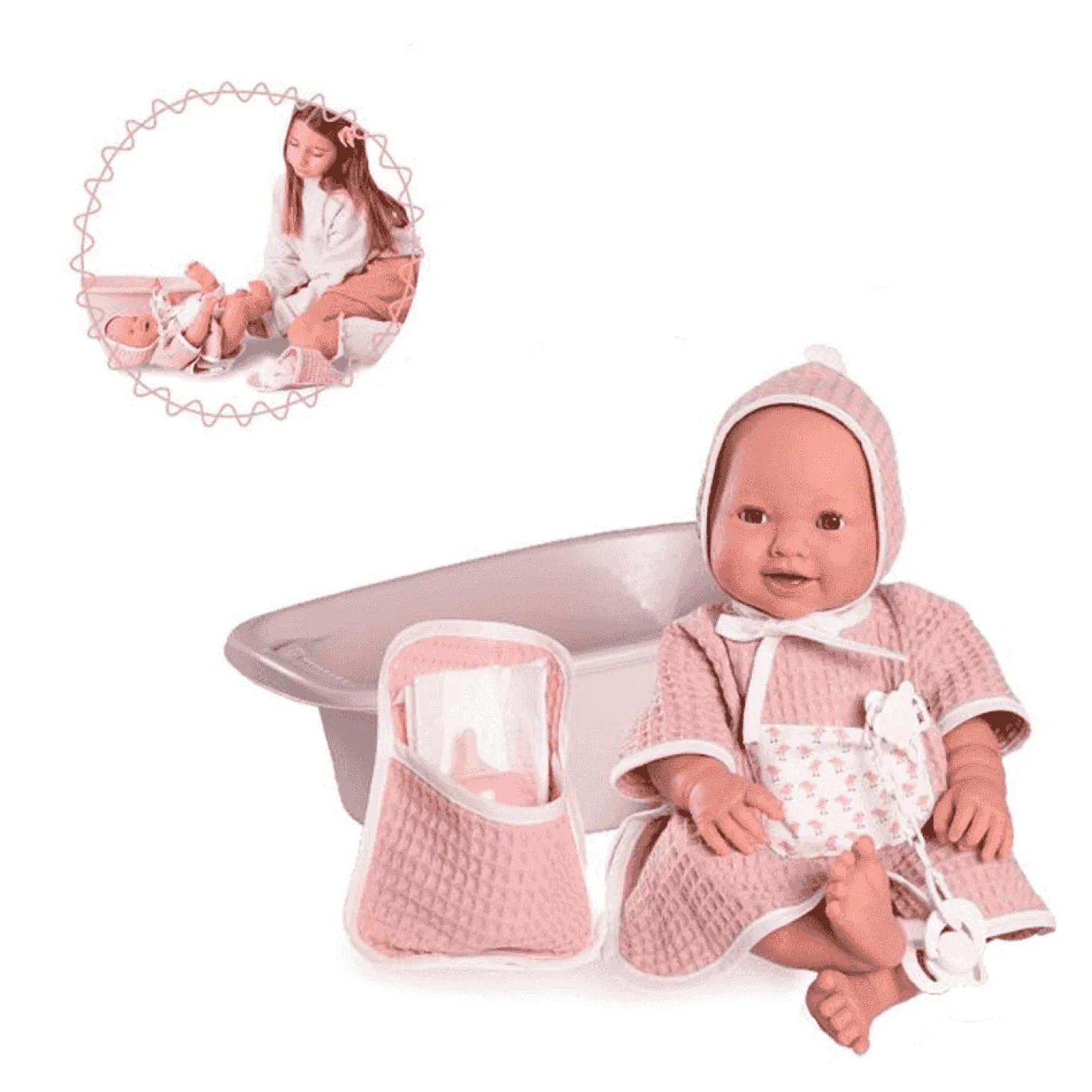 Recién Nacida Mia Hace Pipí con Capa de Baño