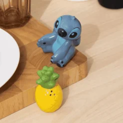 Set salero y pimentero Stitch y piña 7 cm