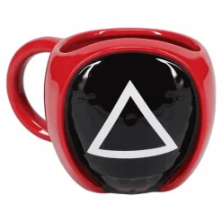 Taza 3D Guardia Triángulo El Juego del Calamar – 500 ml