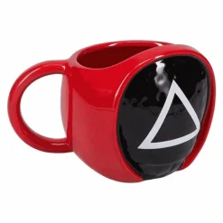 Taza 3D Guardia Triángulo El Juego del Calamar – 500 ml