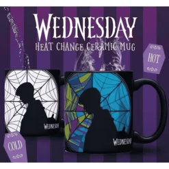 Taza térmica Wednesday con silueta en la ventana